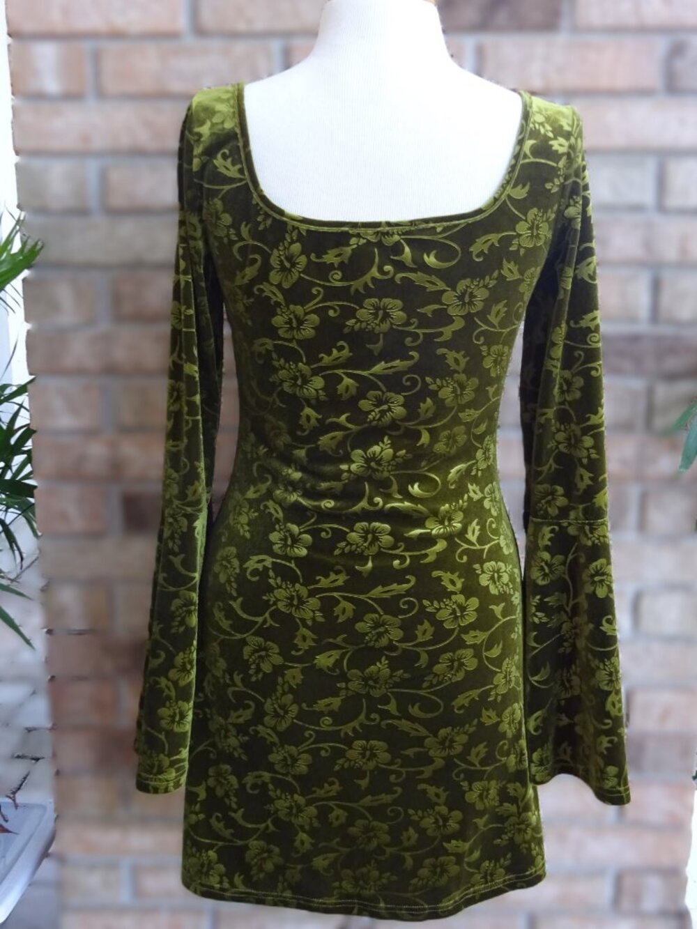 CIDER Olive Green Floral Velvet Mini Dress - Size M - Picture 9 of 14